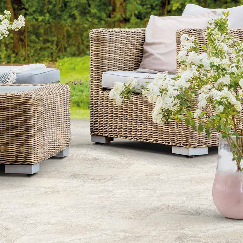 Gres Porcellanato Effetto Pietra 32.5x32.5 Bianco Roccia - Soluzioni Tiles
