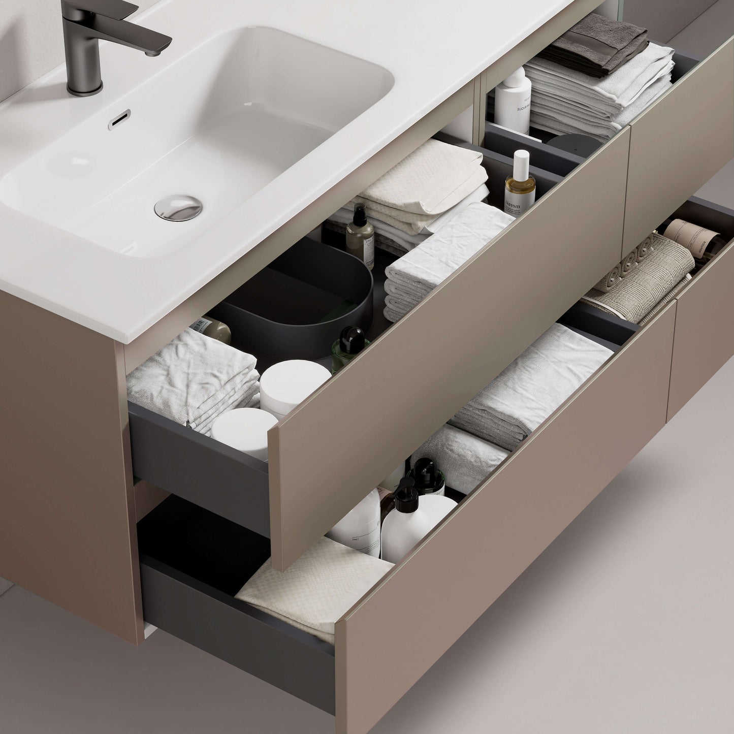 Mobile bagno sospeso Fiji con lavabo a sinistra, cassetti organizzati con asciugamani e prodotti per la cura. (25686558)