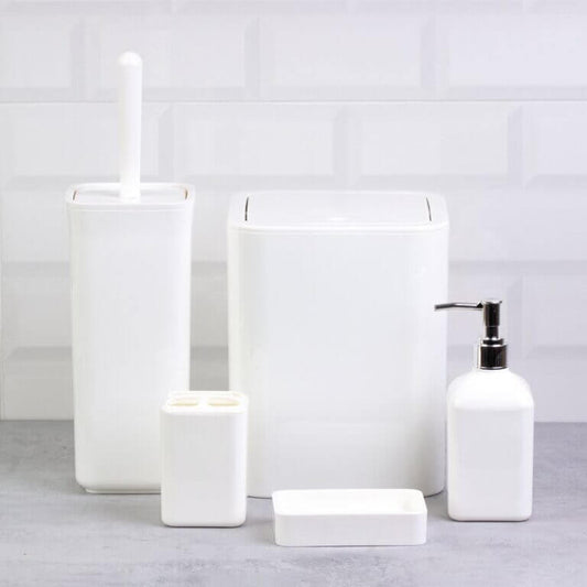 Set accessori da bagno quadrato lucido bianco Meda con dispenser, porta spazzolini, cestino e scopino.