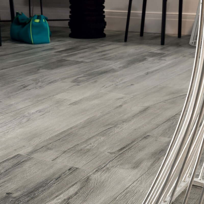 Gres Porcellanato Effetto Legno Rettificato Naturale 20x120 8.5mm Grigio Just Nature - Gardenia Orchidea