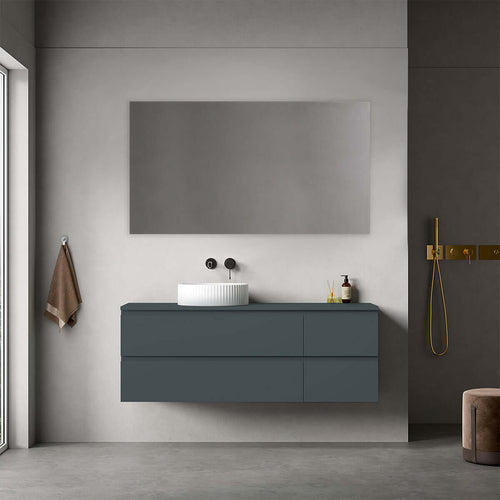Mobile bagno sospeso Blu Mare con lavabo e specchio in design contemporaneo, collezione Fiji di Meda.