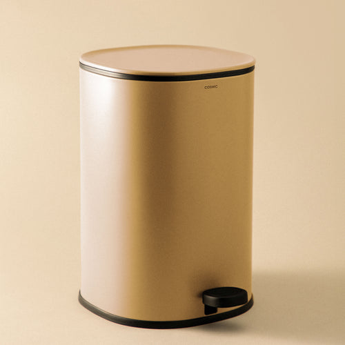 Gettacarta Tondo Cestino 5 Litri Mandarin Essentials - Cosmic waste bin in gold color with black accents.